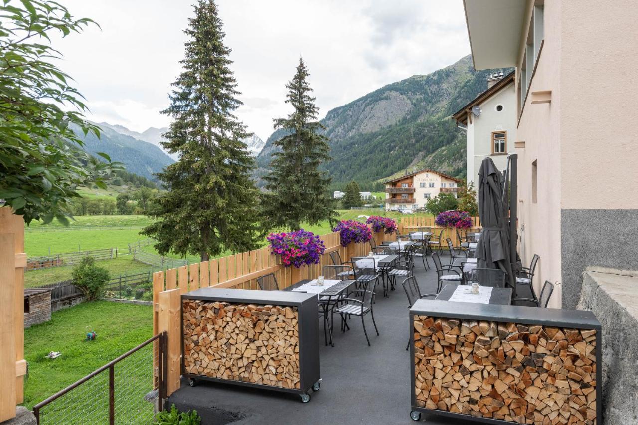 Hotel Crusch Alba Zernez Ngoại thất bức ảnh